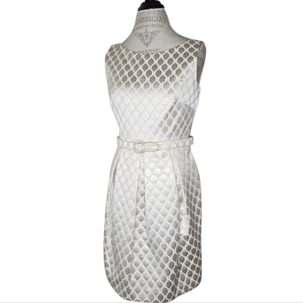 Eliza J Gold Metallic On Cream V Back Holiday Special Occasion Dress Size 8 - Picture 1 of 10